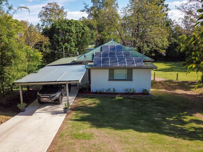 12 Anzac Ave, Beerburrum QLD 4517