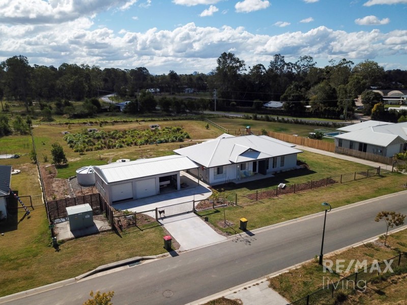 10 Sundowners Court, Upper Caboolture QLD 4510
