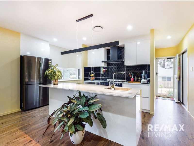 10 Sundowners Court, Upper Caboolture QLD 4510