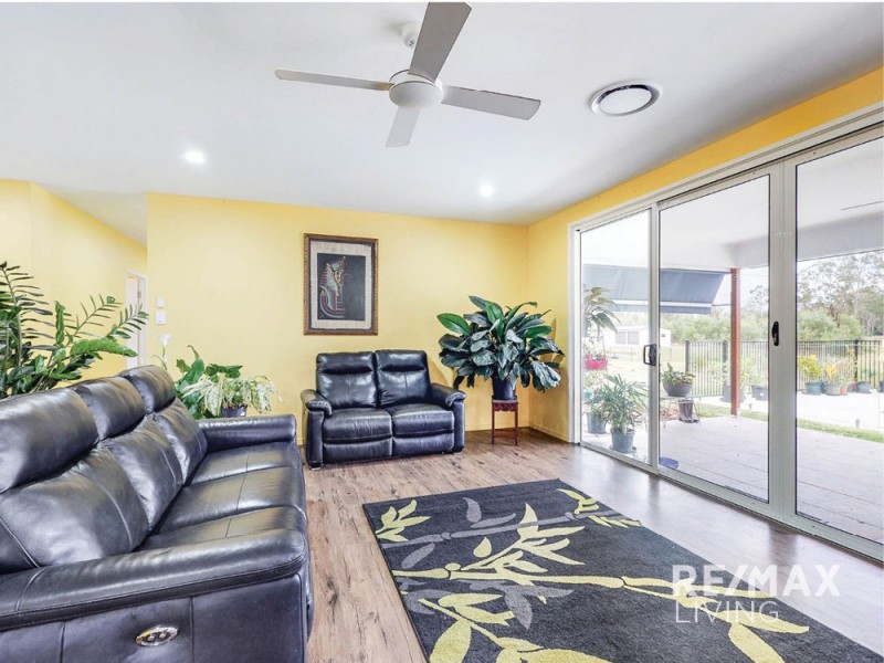 10 Sundowners Court, Upper Caboolture QLD 4510