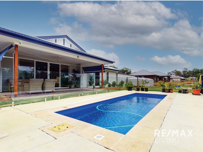 10 Sundowners Court, Upper Caboolture QLD 4510