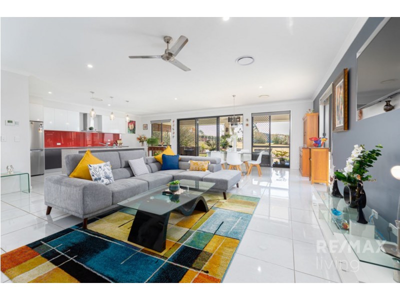 16-18 Anthoulla Avenue, Woodford QLD 4514