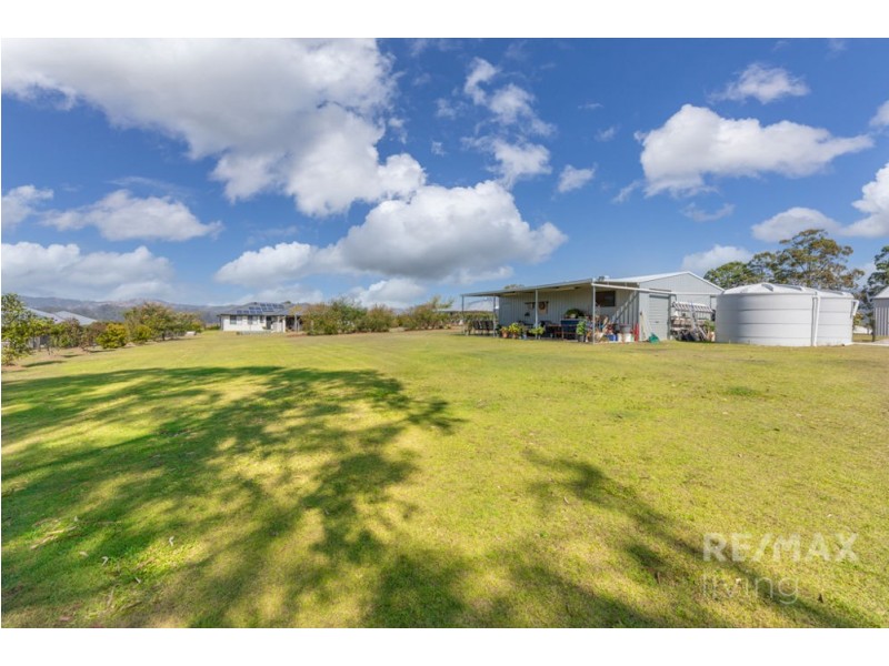 16-18 Anthoulla Avenue, Woodford QLD 4514