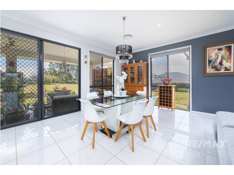 16-18 Anthoulla Avenue, Woodford QLD 4514