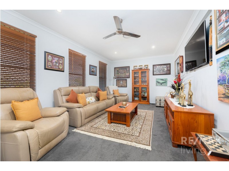 16-18 Anthoulla Avenue, Woodford QLD 4514