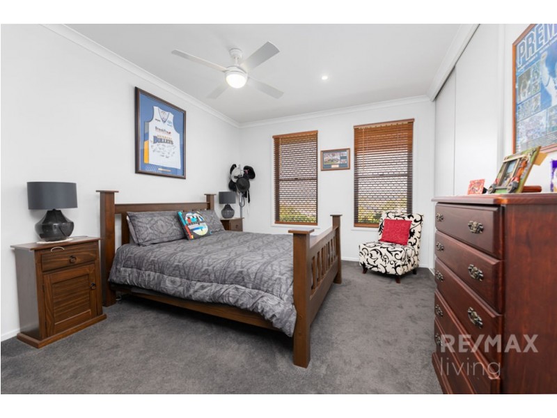 16-18 Anthoulla Avenue, Woodford QLD 4514