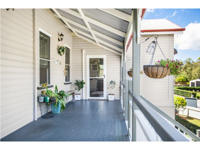 4 Gumleaf Court, Burpengary QLD 4505