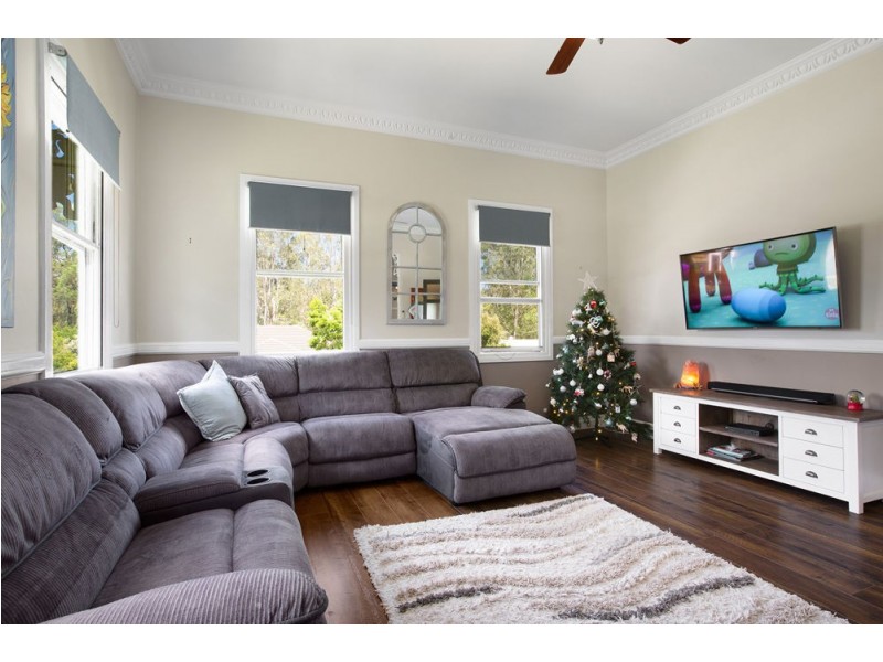 4 Gumleaf Court, Burpengary QLD 4505