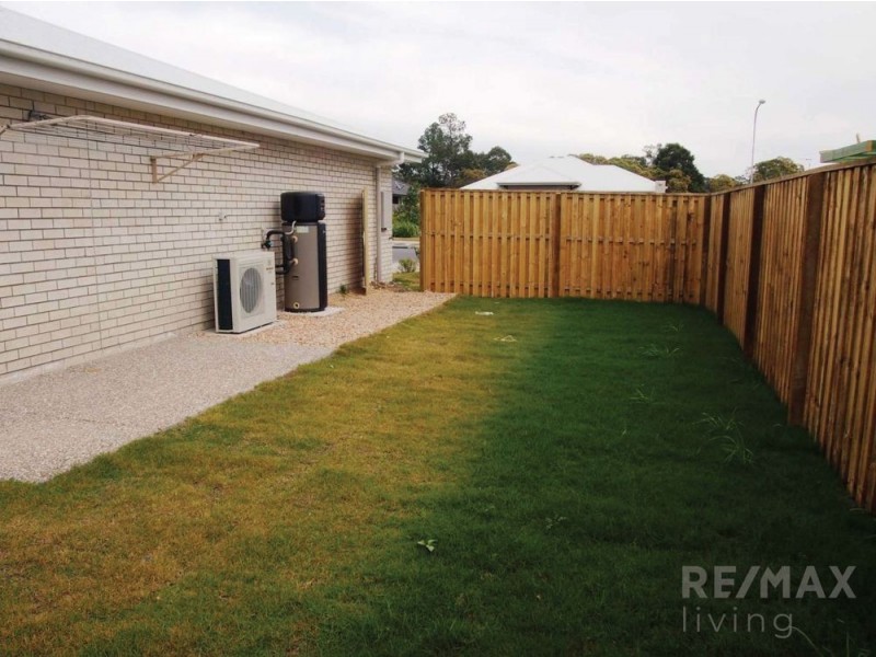 1 & 2 /10 Lagoon Road, Burpengary QLD 4505