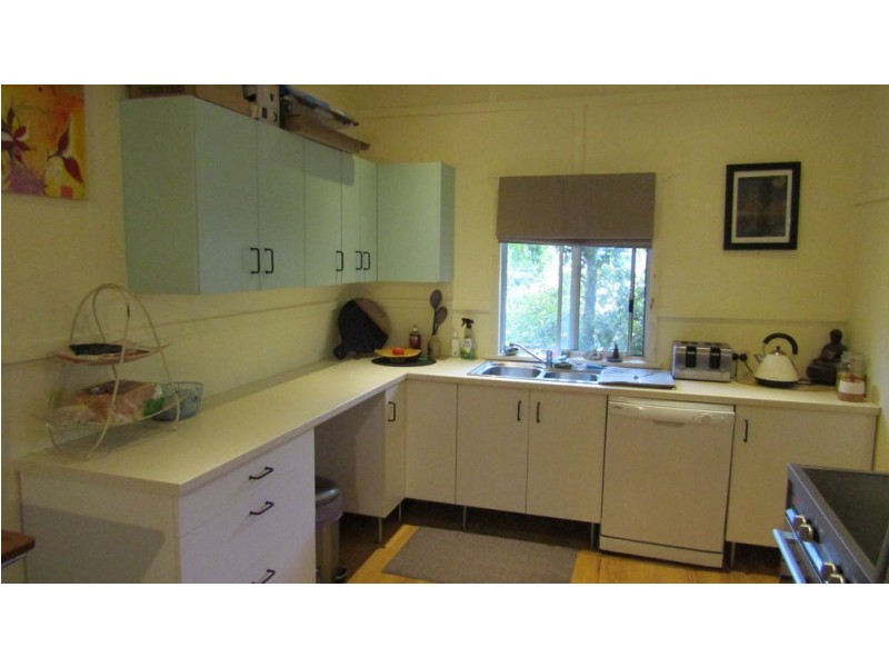 33 George Street, Woodford QLD 4514