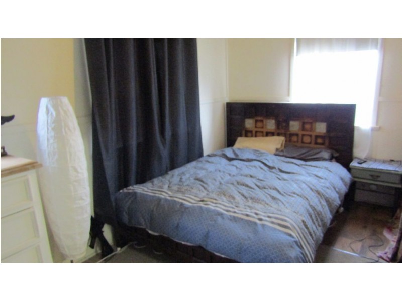 33 George Street, Woodford QLD 4514