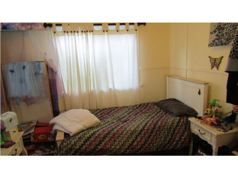 33 George Street, Woodford QLD 4514