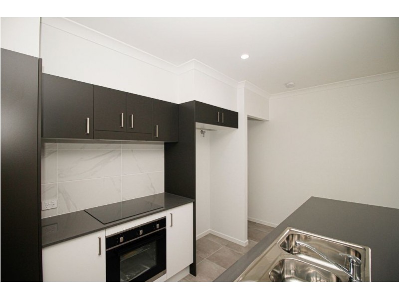 2/65 Aspire Parade, Griffin QLD 4503