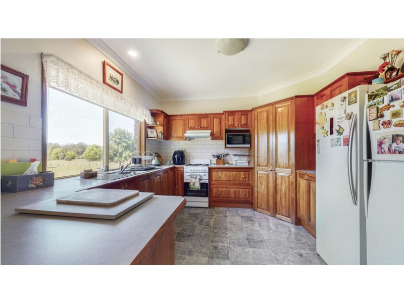 55 Janice Court, Blackbutt QLD 4306