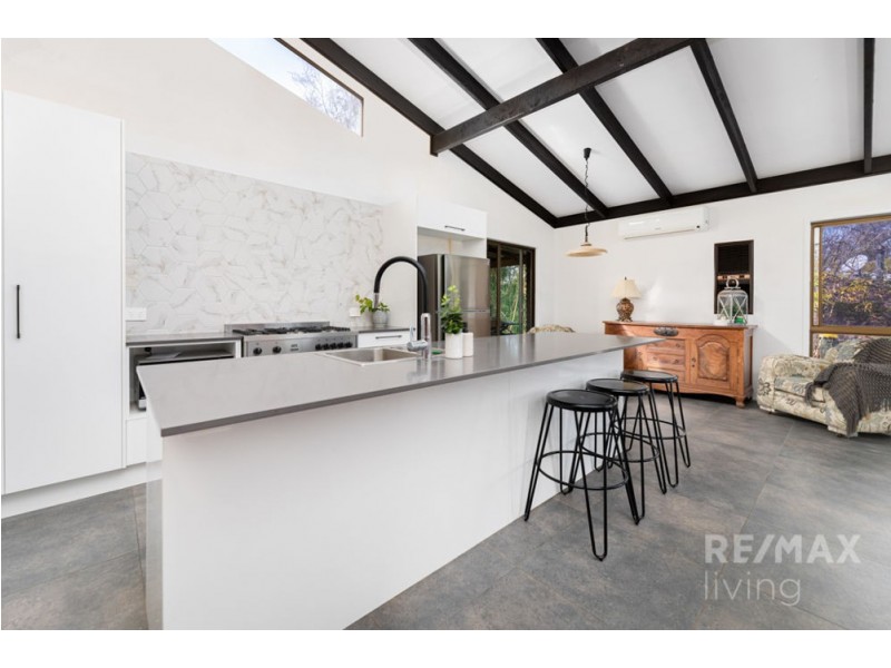 9 Stanley Drive, Villeneuve QLD 4514