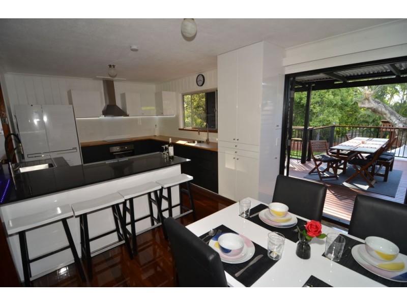 10 Hillcrest Avenue, Caboolture QLD 4510