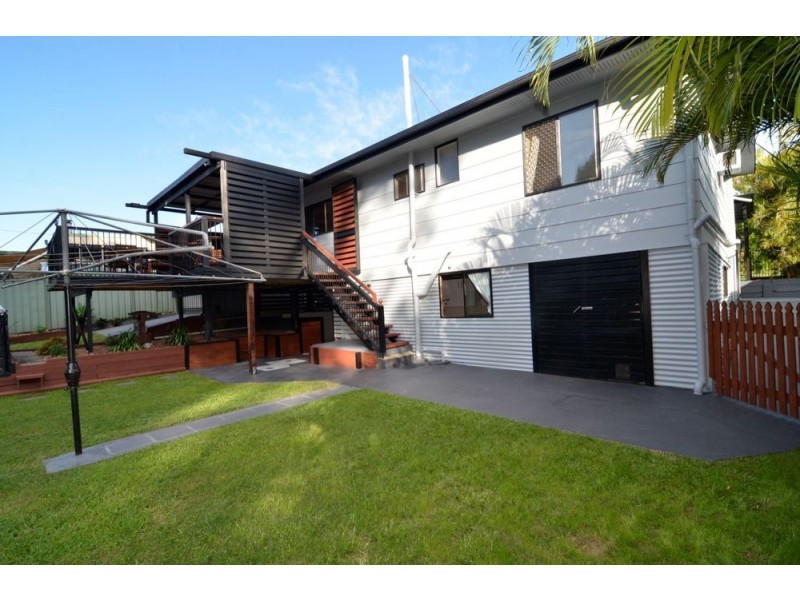 10 Hillcrest Avenue, Caboolture QLD 4510