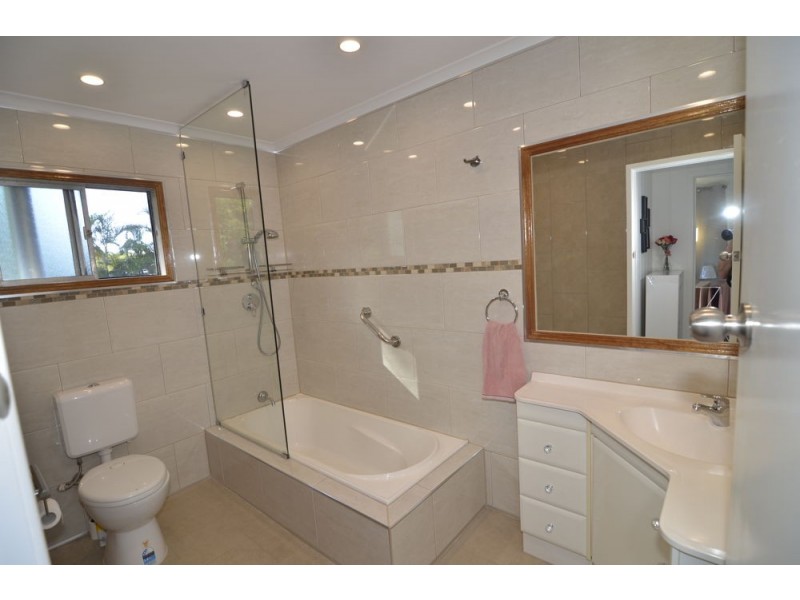 10 Hillcrest Avenue, Caboolture QLD 4510