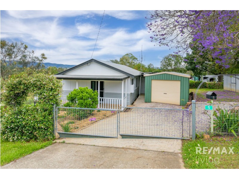 5 Graham Street, Kilcoy QLD 4515