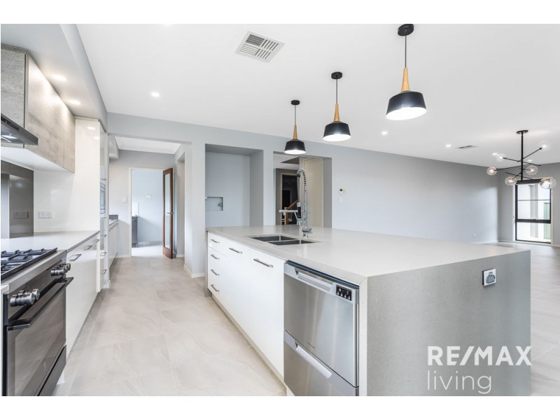 2 Eminence Avenue, Narangba QLD 4504