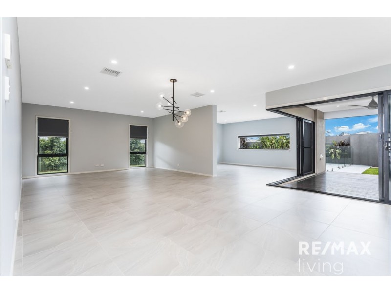 2 Eminence Avenue, Narangba QLD 4504