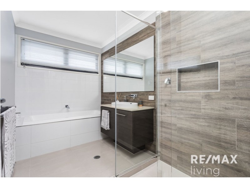 2 Eminence Avenue, Narangba QLD 4504