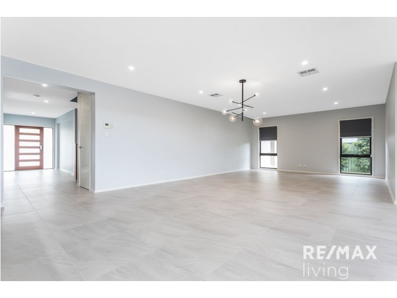 2 Eminence Avenue, Narangba QLD 4504