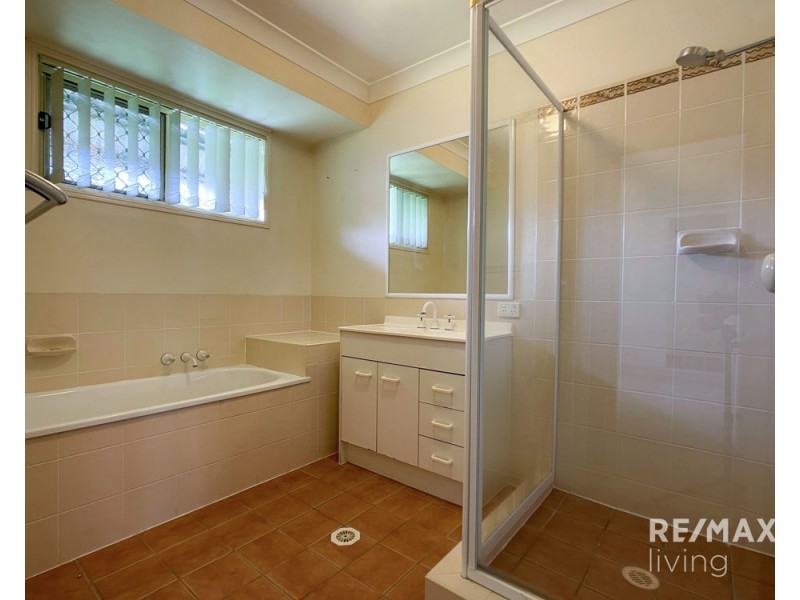 8 Woodbridge Court, Morayfield QLD 4506