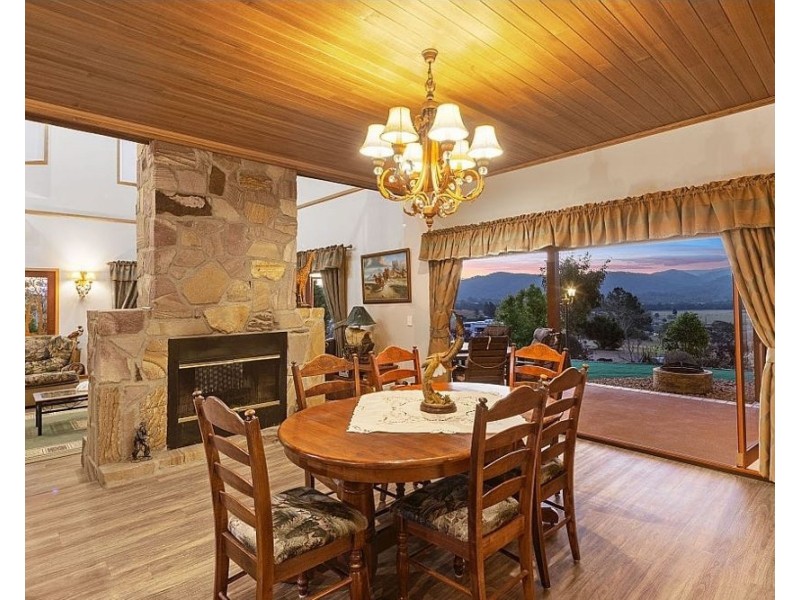 480 Cove Road, Stanmore QLD 4514