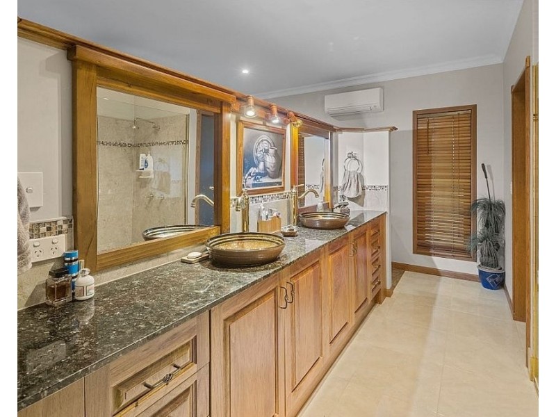 480 Cove Road, Stanmore QLD 4514