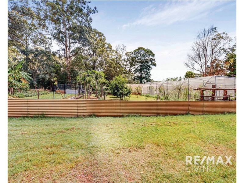 19 Brett Road, Blackbutt South QLD 4306