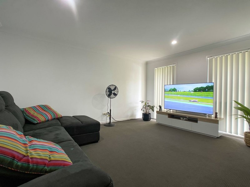 19 Eeles Drive, Morayfield QLD 4506
