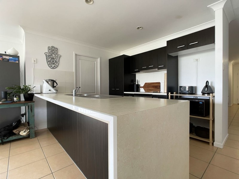 19 Eeles Drive, Morayfield QLD 4506