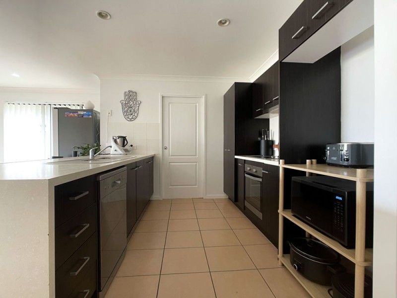 19 Eeles Drive, Morayfield QLD 4506