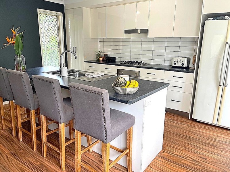 54 Pooles Road, Villeneuve QLD 4514