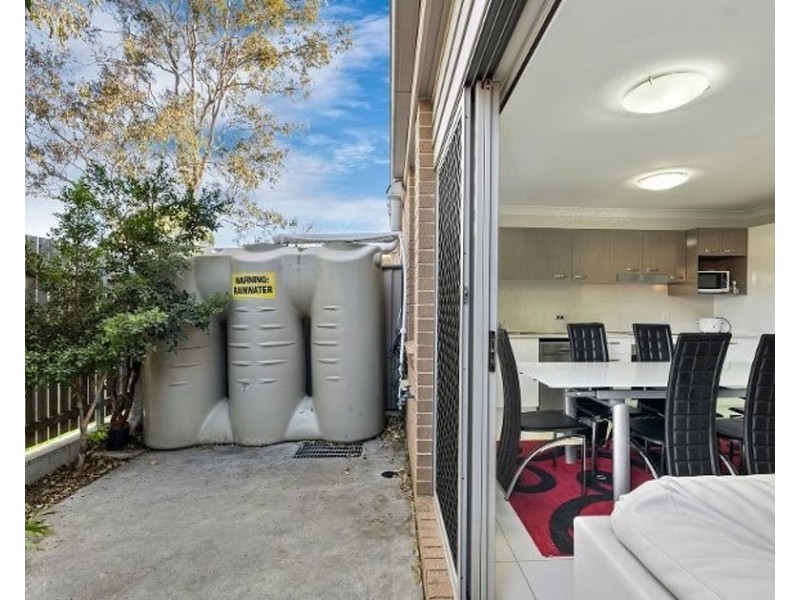 27/29-33 Juers Street, Kingston QLD 4114