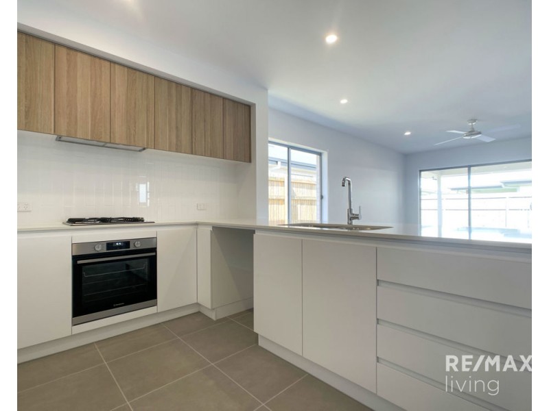 31 Crawford Street, Strathpine QLD 4500