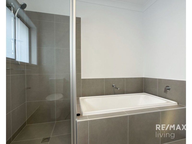 31 Crawford Street, Strathpine QLD 4500