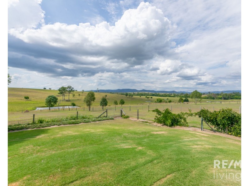 41 Montana Place, Woolmar QLD 4515