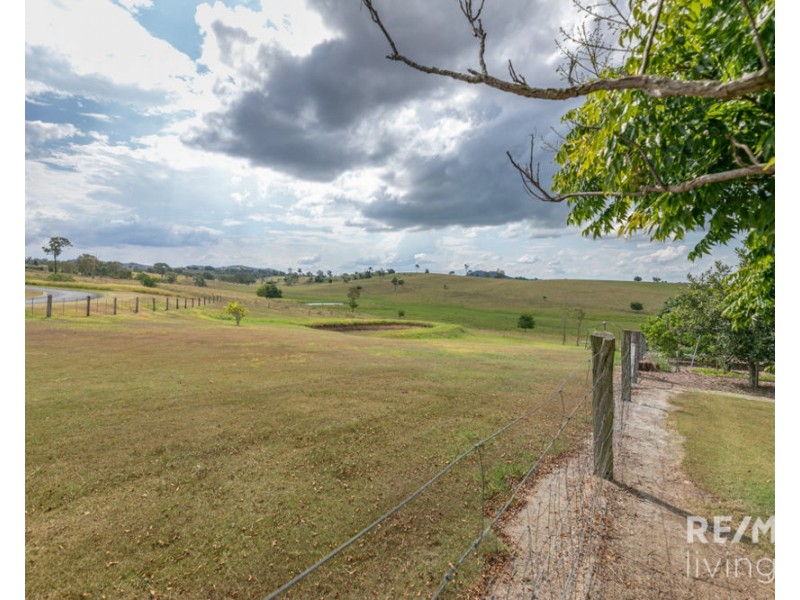 41 Montana Place, Woolmar QLD 4515