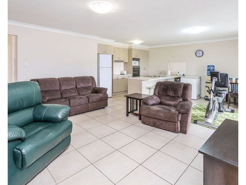 2/44 Water Fern Drive, Caboolture QLD 4510
