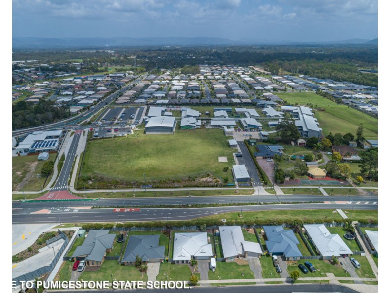 2/44 Water Fern Drive, Caboolture QLD 4510