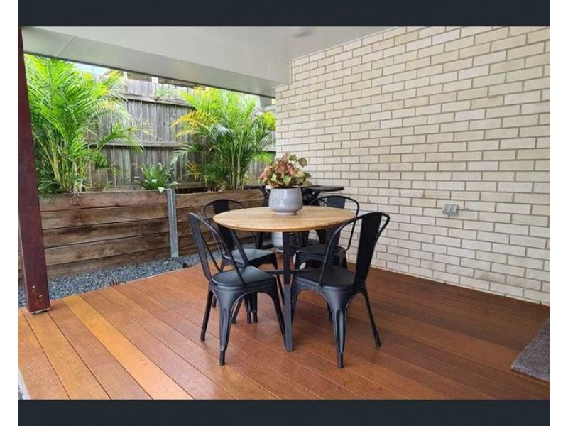 54 Pooles Road, Villeneuve QLD 4514