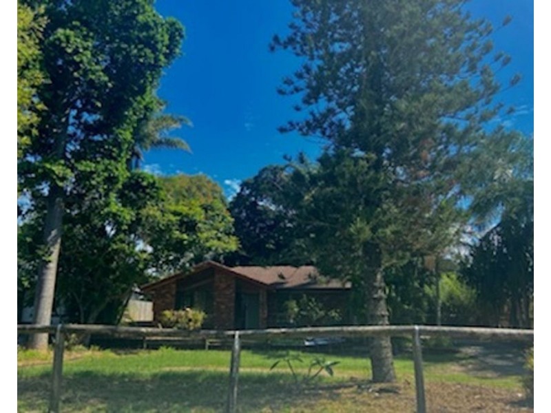 30 Bishop Road, Beachmere QLD 4510