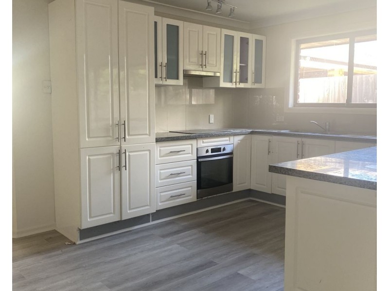 30 Bishop Road, Beachmere QLD 4510