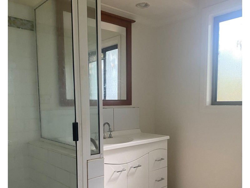 30 Bishop Road, Beachmere QLD 4510