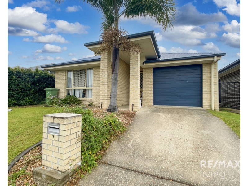 7 Chase Crescent, North Lakes QLD 4509