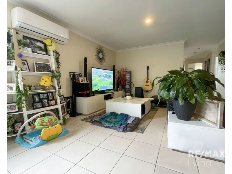 7 Chase Crescent, North Lakes QLD 4509