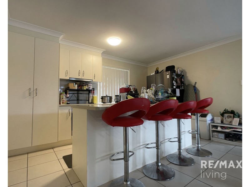 7 Chase Crescent, North Lakes QLD 4509