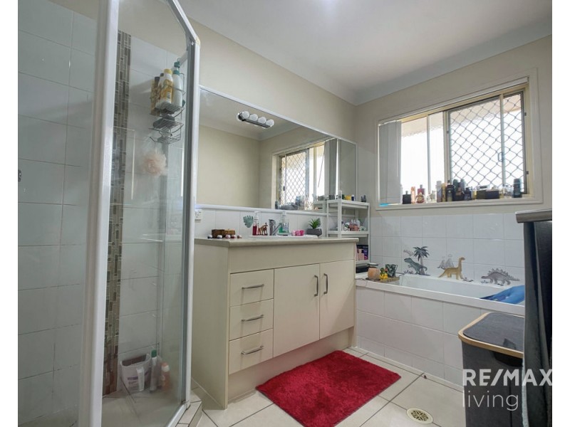 7 Chase Crescent, North Lakes QLD 4509